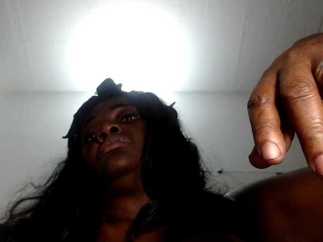 Fotografie BigBustyBlack show tits 25 doggy naked 100 show pussy 135 dance naked 150 suck dild0 80 soit tits 60 fuck and squirt 400 tokes