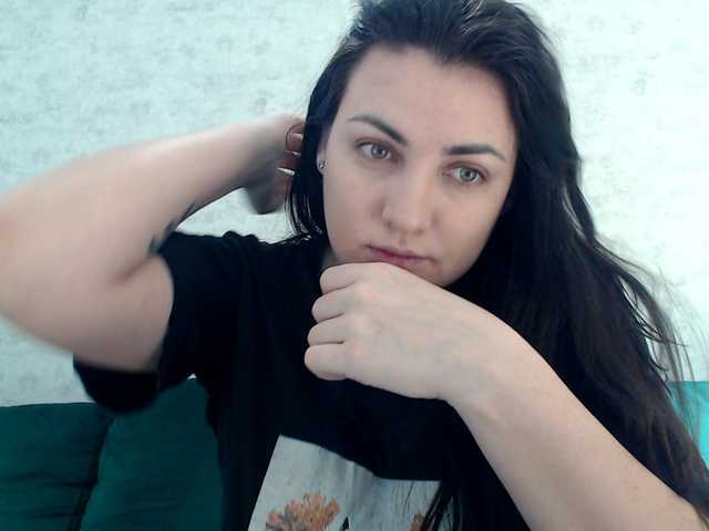 Fotografie KattyCandy Welcome to my room, in public we can just chat, pm-10 tk, open cam - 40 tk, and my name is Maria) @total @sofar @remain goal of day