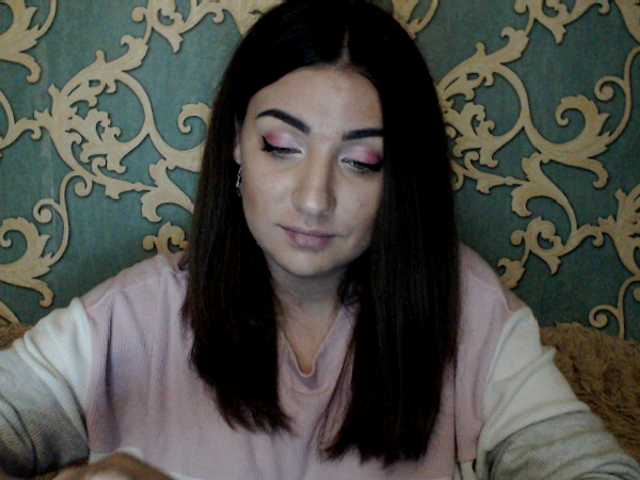 Fotografie KattyCandy Welcome to my room, in public we can just chat, pm-10 tk, open cam - 40 tk, and my name is Maria) and i not collected friends 5000 2934 2066 goal of day